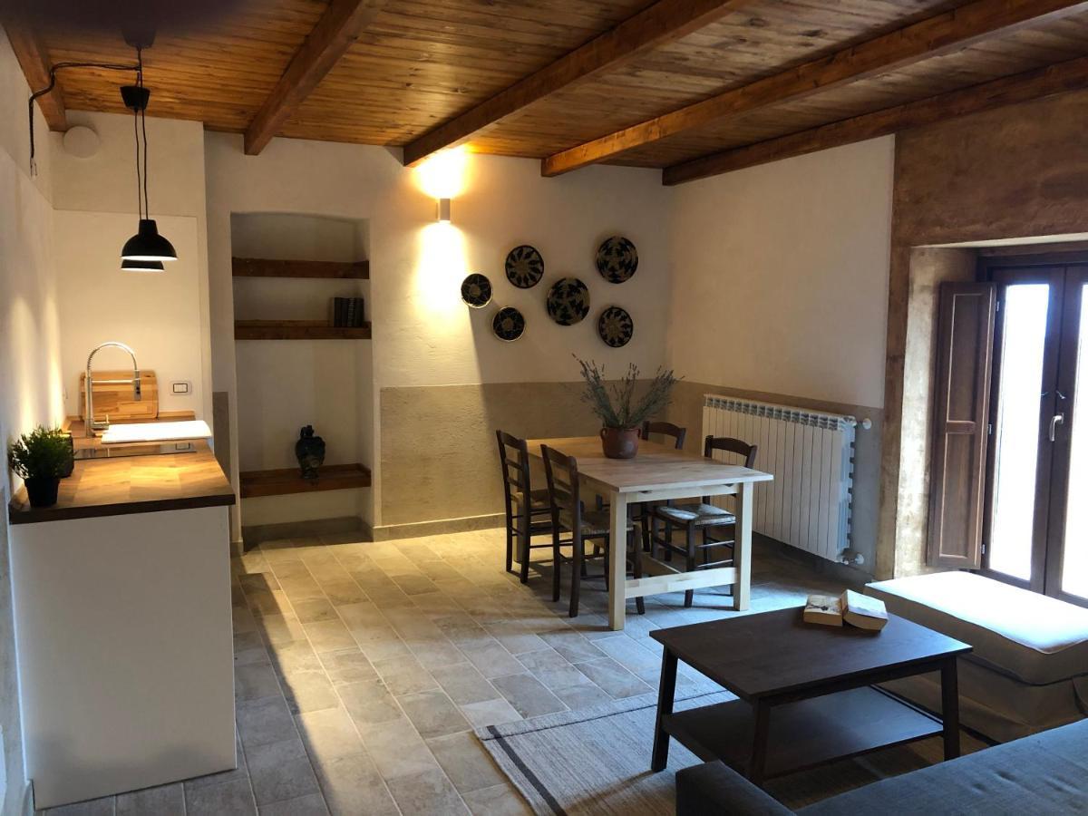 Ferienwohnung Casa Antica Santo Stefano Di Sessanio Exterior foto